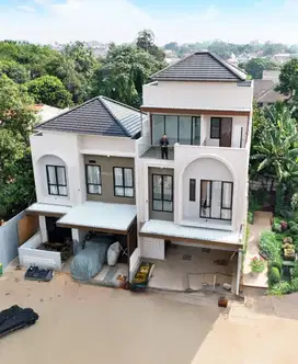 Rumah Mewah 3 Lantai Di Cirendeu Ciputat Dekat MRT Toll Lebak Bulus