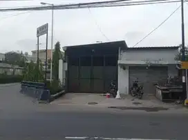 Gudang Raya Mastrip strategis dekat tol, Gunungsari Lotte mart