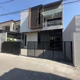 JUAL RUMAH MEWAH DI NGAGLIK SLEMAN YOGYAKARTA DKT HOTEL HYATT