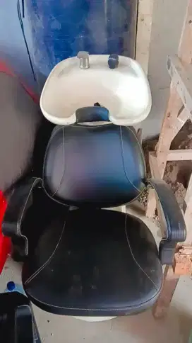 Kursi keramas barber/salon