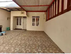 Rumah dijual di Taman royal 3. Tangerang