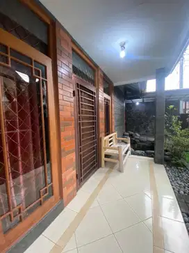 JUAL RUMAH NYAMAN LOKASI STRATEGIS DI TENGAH KOTA BANDUNG