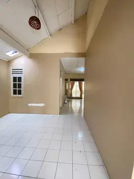 Jual/Sewa Murah Rumah Bebas Banjir Strategis Jakasampurna Bekasi