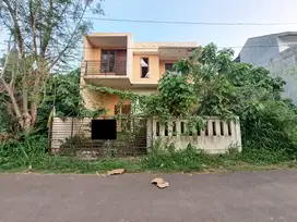 Rumah tua 2 lantai 3+1 kamar hadap utara di Griya Serpong Ciater