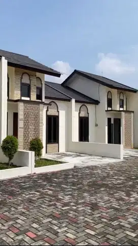 RUMAH AKSES STRATEGIS JALAN UTAMA DEKAT TOL& STASIUN BANGUNAN RMH LUAS