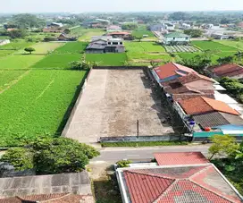 Tanah Hook Nempel Jln Aspal Dekat UGM