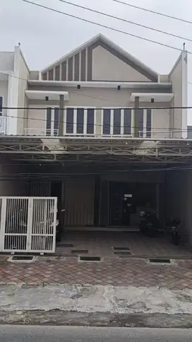 Ruko Gress 2LT di jalan Utama Komplek Jemursari Surabaya