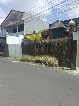 Jual Rumah semi Villa Luas Lokasi Jl Utama Wijaya Kusuma Denpasar