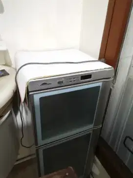 Alat steril peralatan makan