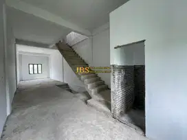 Dijual/Disewakan Ruko Gandeng 3 Tingkat di Jalan Perhubungan - Medan