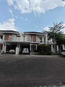 Dijual Rumah Mewah Dalam Perumahan Elite Bale Mulia Dekat Mall JCM