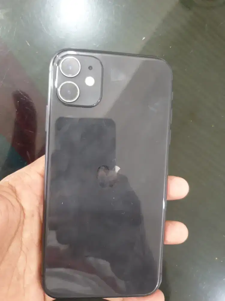 Iphone 11/128 geransi resmi ,nominus