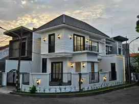 Jual rumah baru gress raya rungkut asri mewah