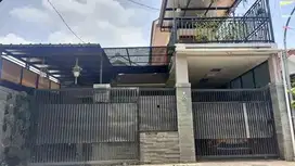 Rumah Siap Huni di Cisaranten Lokasi Strategis