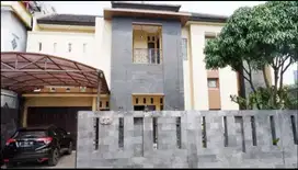 Rumah besar dkt masjid al jabar jl cimencrang gede bage