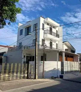 Cocok Untuk Investasi Rumah Kost 3 Lantai di Kelapa Gading