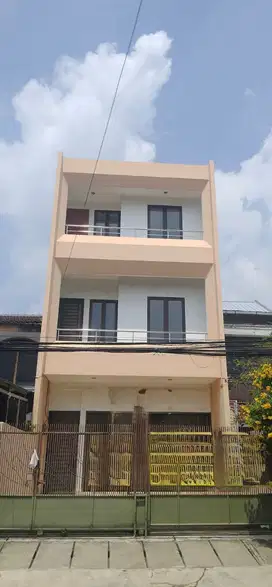 Rumah jual kelapa sawit, lebar, 3 lantai, BBS banjir, bisa untuk usaha