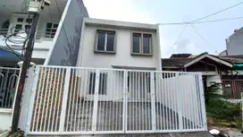 Rumah Modern Taman Surya Cengkareng 2,5Lt 130m2 3+1KT Siap Huni