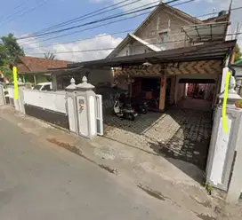 Tanah bonus Rumah dan kost condongcatur sangat strategis dan nyaman