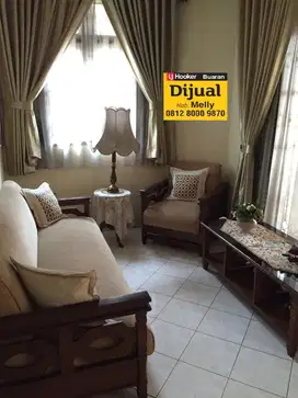 Rumah Asri Ada Taman belakang luas Jatiwaringin, Bekasi
