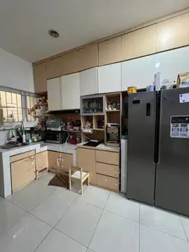 Jual Rumah Minimalis 2 Lantai di GGR,Posisi Tusuk Sate Harga Menarik