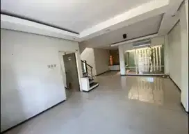 PAKUWON CITY 218m2 JALAN UTAMA cluster dkt San Diego, San Antonio
