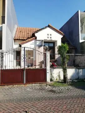 Dijual Rumah Taman Puspa Raya Straetgis Siap Huni