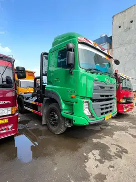 Head Trailer Quester GKE 280 Tahun 2018