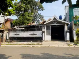 RUMAH MEWAH LUAS di PUSAT KOTA CIANJUR – SIAP HUNI & MULTIFUNGSI