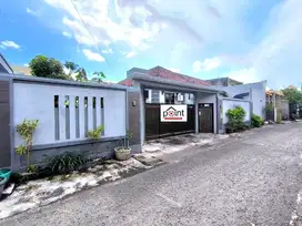 HARGA TURUN || Rumah Bagus 565m² Banjarsari Solo