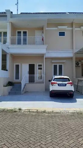 Rumah Puri Sriwedari Cibubur