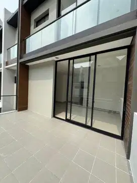 Brand New Disewa Rumah Osaka Residence PIK 2 8x10 Siap Huni