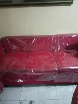 Sofa  3 seat merah marun