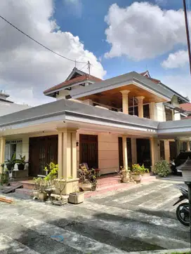 Rumah jalan DR Cipto Malang dekat kampus UNBRA