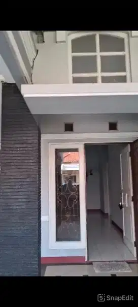 Dijual Rumah Siap Huni Di Cluster Taman Sari Kota Harapan Indah