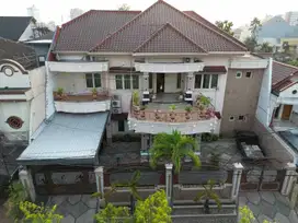 RUMAH MEWAH 2 LANTAI FURNISH DI PENGAYOMAN