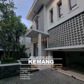 DISEWAKAN RUMAH DI KAWASAN KEMANG