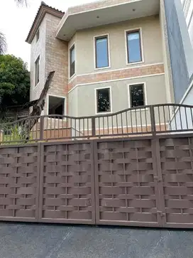 Dijual Rumah 3 Lantai Puri Jimbaran Ancol Timur