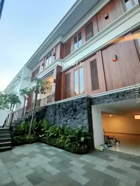 Dijual Rumah Mewah Baru Full Furnished Di Kemang Jaksel