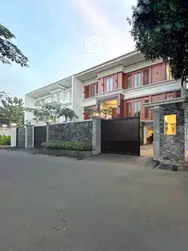Rumah Baru Mewah Lokasi Strategis Tengah Kota Jakarta Di Kemang