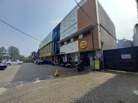 Termurah 2 Ruko Gandeng 3 lantai Strategis di Cipondoh Tangerang