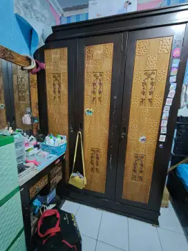 Lemari jati 3 pintu