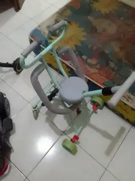 Stroller anak masih bagus