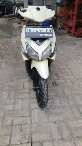 Vario Karbu CW warna beige terawat