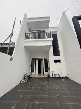 Rumah baru 2 lantai siap huni megapolitan cinere 8 menit ke pintu tol