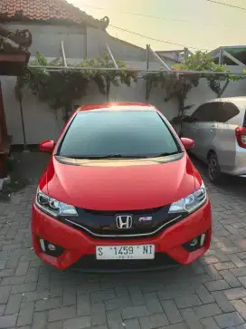 HONDA JAZZ RS CVT 2016