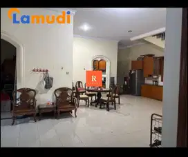 Dijual rumah 2 lantai 5 Kamar LT 290m² LB 200m²