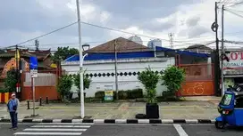 COCOK UNTUK USAHA..! RUMAH PINGGIR JALAN - JATINEGARA