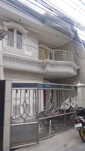 Rumah 2 Lantai Siap Huni