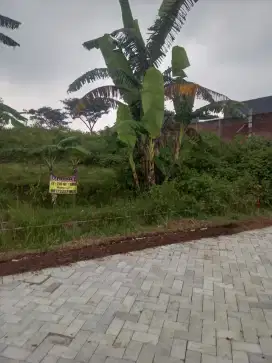 DIJUAL TANAH KAVLING DI PERUMAHAN, ukuran 270 m2, sudah SHM.